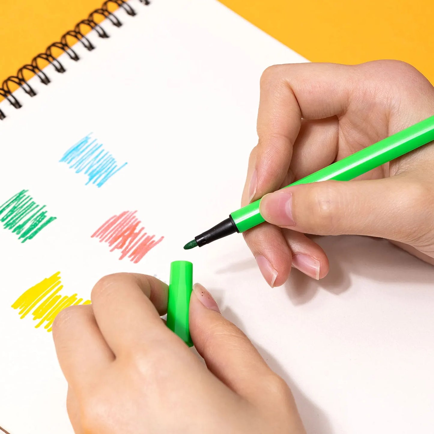 Stylos-Feutres Couleurs Vives