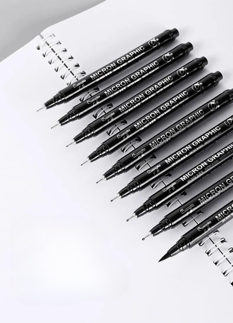 Set 12 Feutres Noirs, Ebook offert et -50% sur le carnet croquis et le set de crayons graphite !